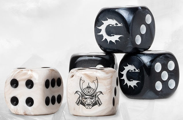 Conquest: Yoroni Logo on Parchment Marbled Dice (24 Pack)