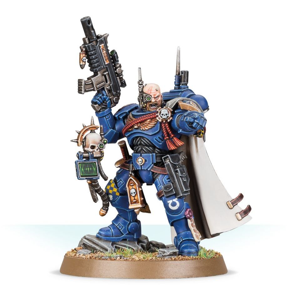 Space Marines- Captain in Phobos Armour